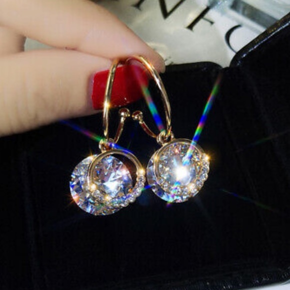 NEW Drop Earrings 18k Yellow Gold Plated - Picture 2 of 3